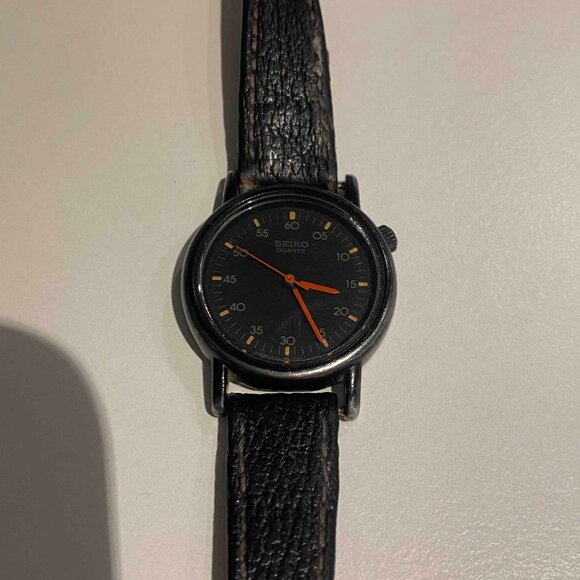 Vintage Seiko 7321 0220 Minimalist Lady Quartz Watch Japan Round Shape 25mm - Picture 14 of 16